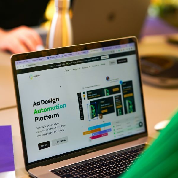 Illustration service d'automatisation et d'intégration de Spider Web